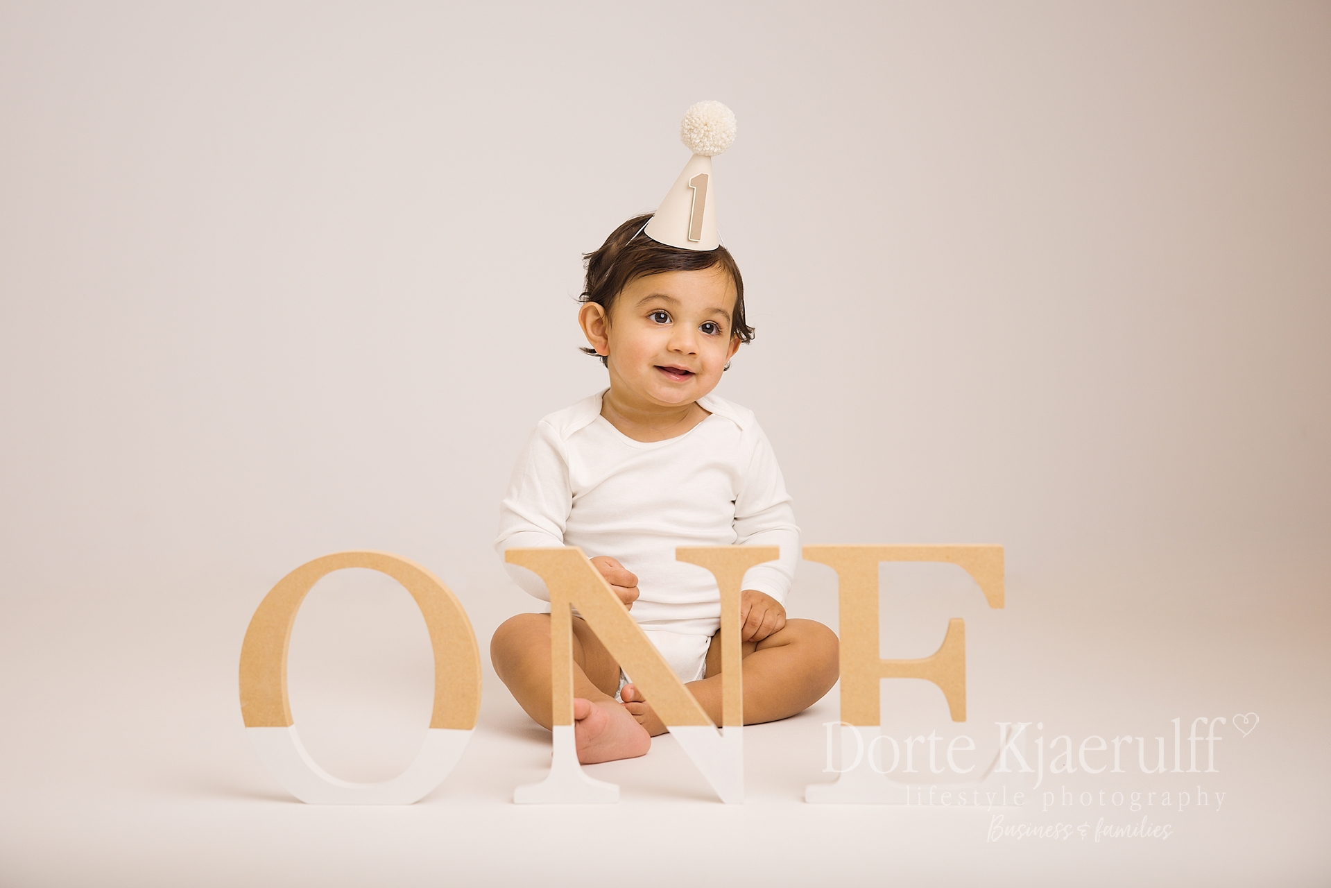 first birthday cake smash photography